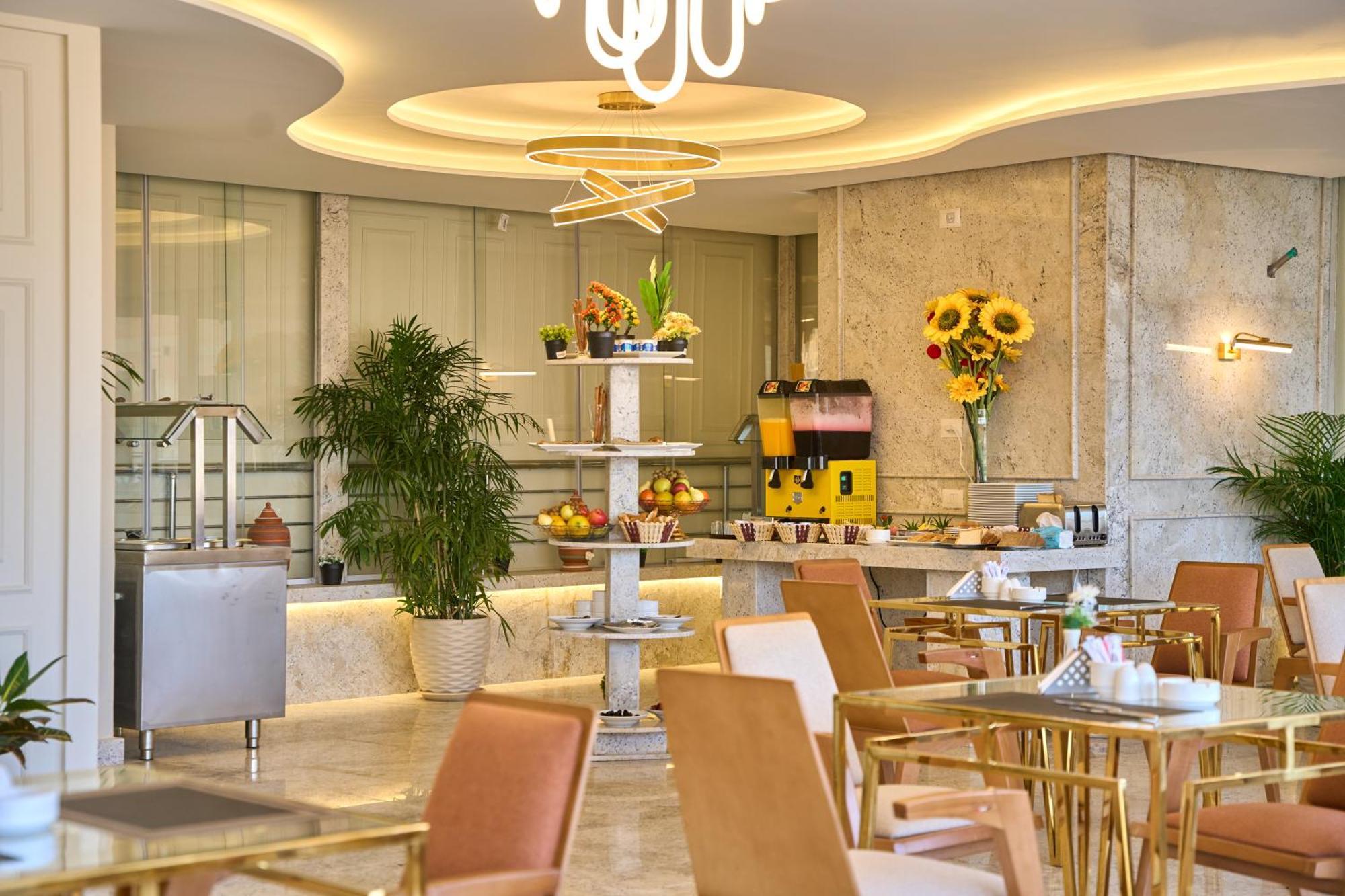 Pyramids Plateau Hotel Kafret el-Gabal Zewnętrze zdjęcie